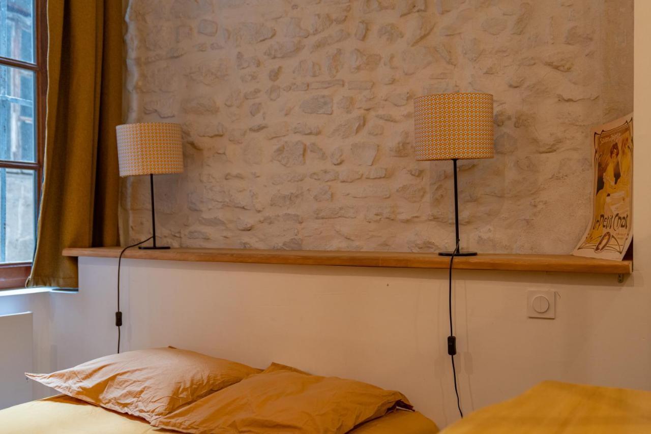 L'Elegance De La Pierre Au Pied De La Maison Carree - Une Nuit A Nîmes Buitenkant foto