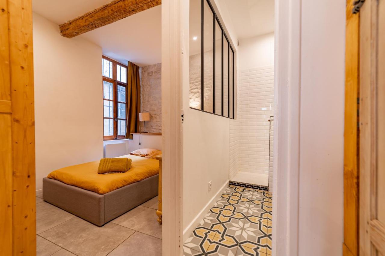 L'Elegance De La Pierre Au Pied De La Maison Carree - Une Nuit A Nîmes Buitenkant foto